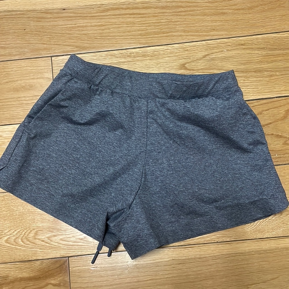 Uniqlo athletic shorts size xs
